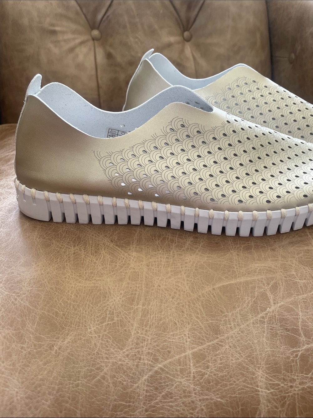 Ilse Jacobsen Metallic Gold Slip-On Sneakers - Picture 4 of 8